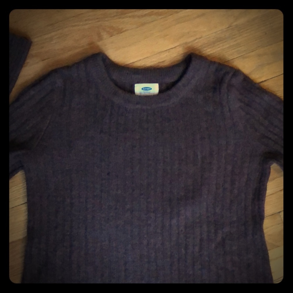 Old navy plum crew neck sweater